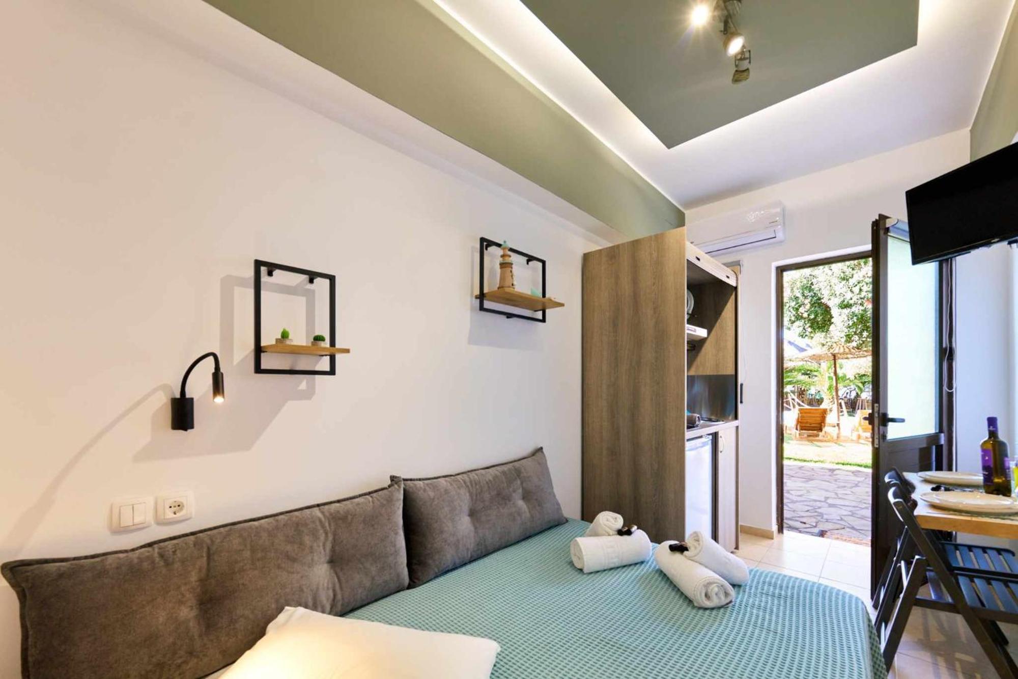 קולימברי Villa Gereoudis Seaview Apartments-Pool & Bar מראה חיצוני תמונה